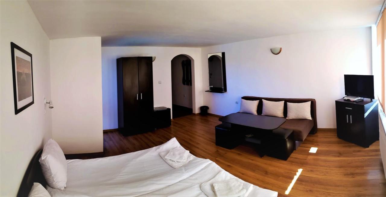 Yakovtsi Inn Εξωτερικό φωτογραφία
