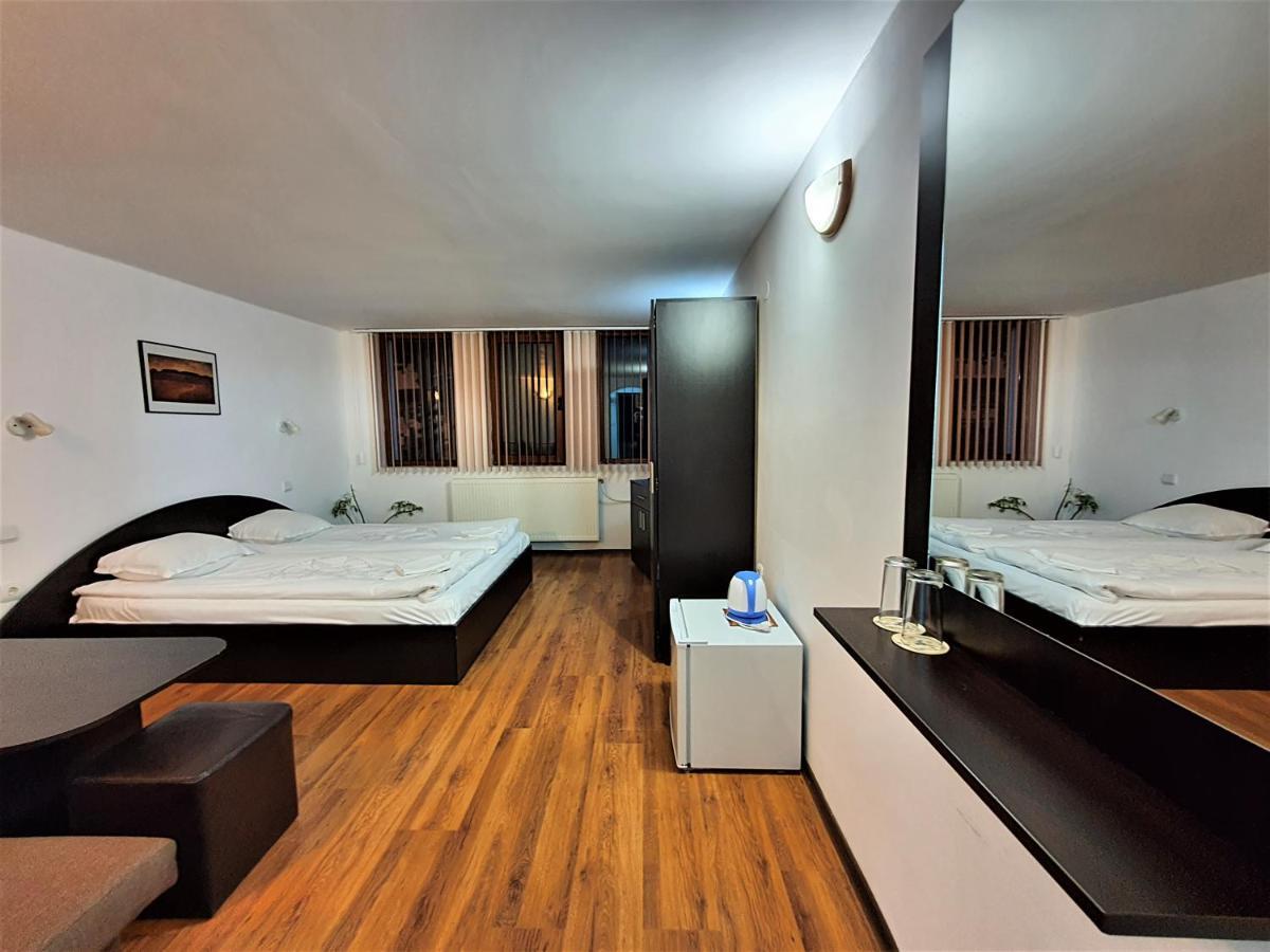 Yakovtsi Inn Εξωτερικό φωτογραφία